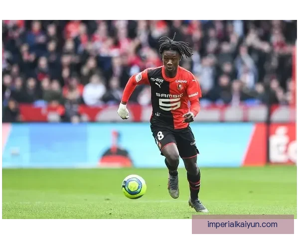 卡马文加进攻端潜力持续提升 引发媒体关注与期待